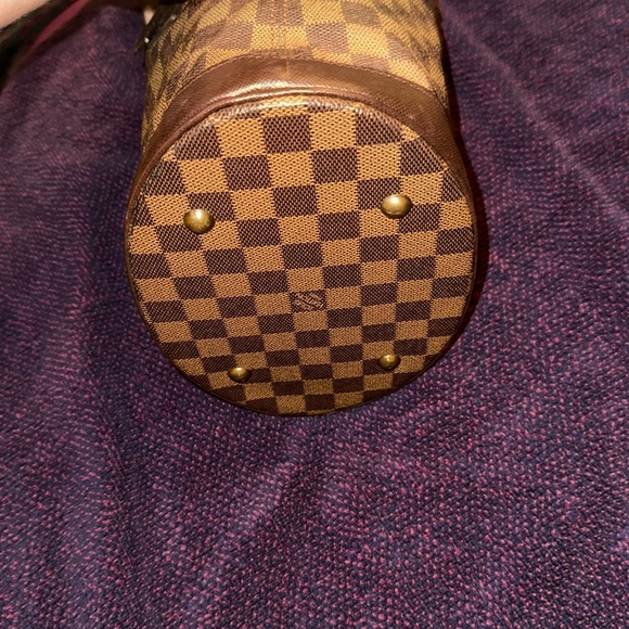 Louis Vuitton Damier Ebene Marais Bucket Bag (EUC) - Picture 9 of 15